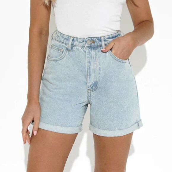 LOST IN LUNAR // The George Shorts // crafted from a 100% cotton denim // Size 8 - Picture 16 of 16